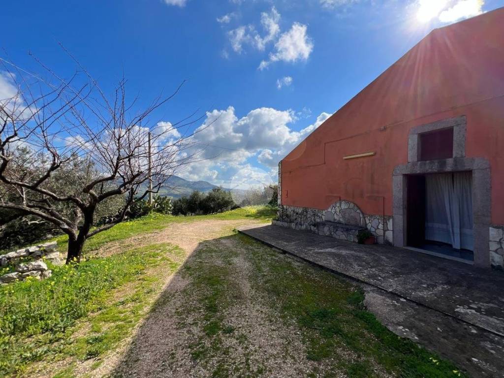 Casa indipendente a Castellammare del golfo in Contrada Gagliardetta - Foto 2