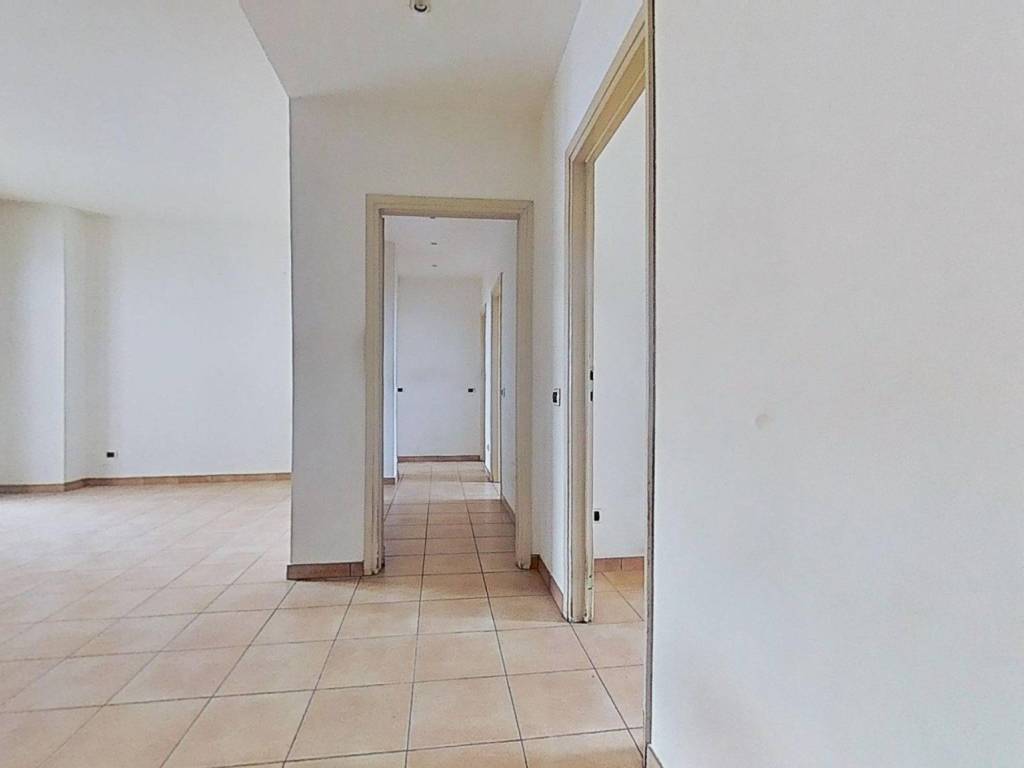 Appartamento a Saronno in Via Giacomo Leopardi, 15 - Foto 4