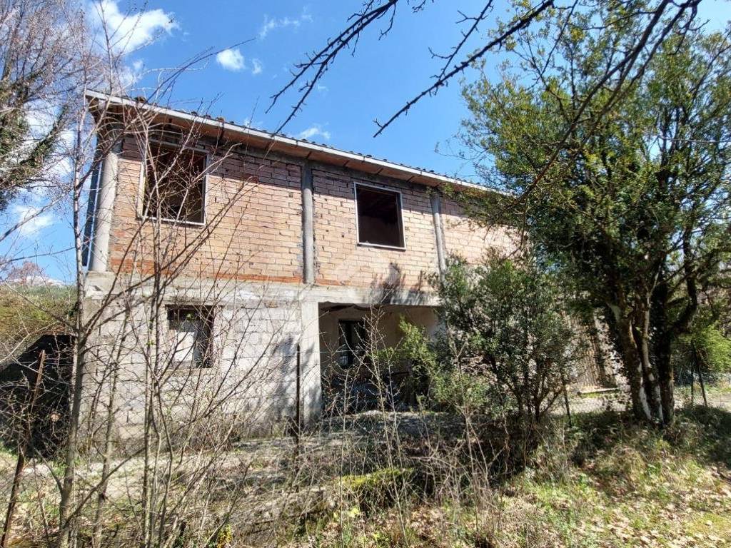 Rustico / casale a Vico nel lazio in Via S. Barbara - Foto 2