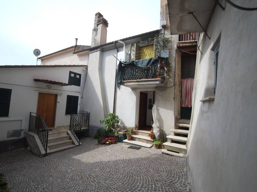 Appartamento a Scandriglia in Vicolo del Forno - Foto 2