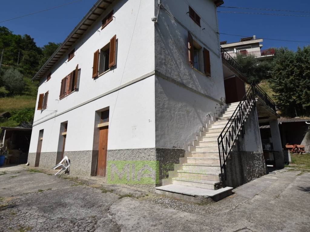 Rustico / casale a Ascoli piceno in Frazione Trivigliano - Foto 3