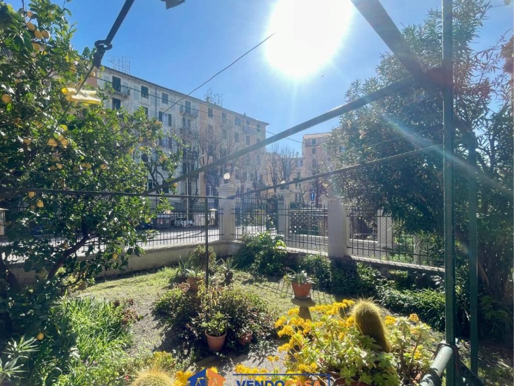Appartamento a Savona in Corso Giuseppe Mazzini - Foto 2