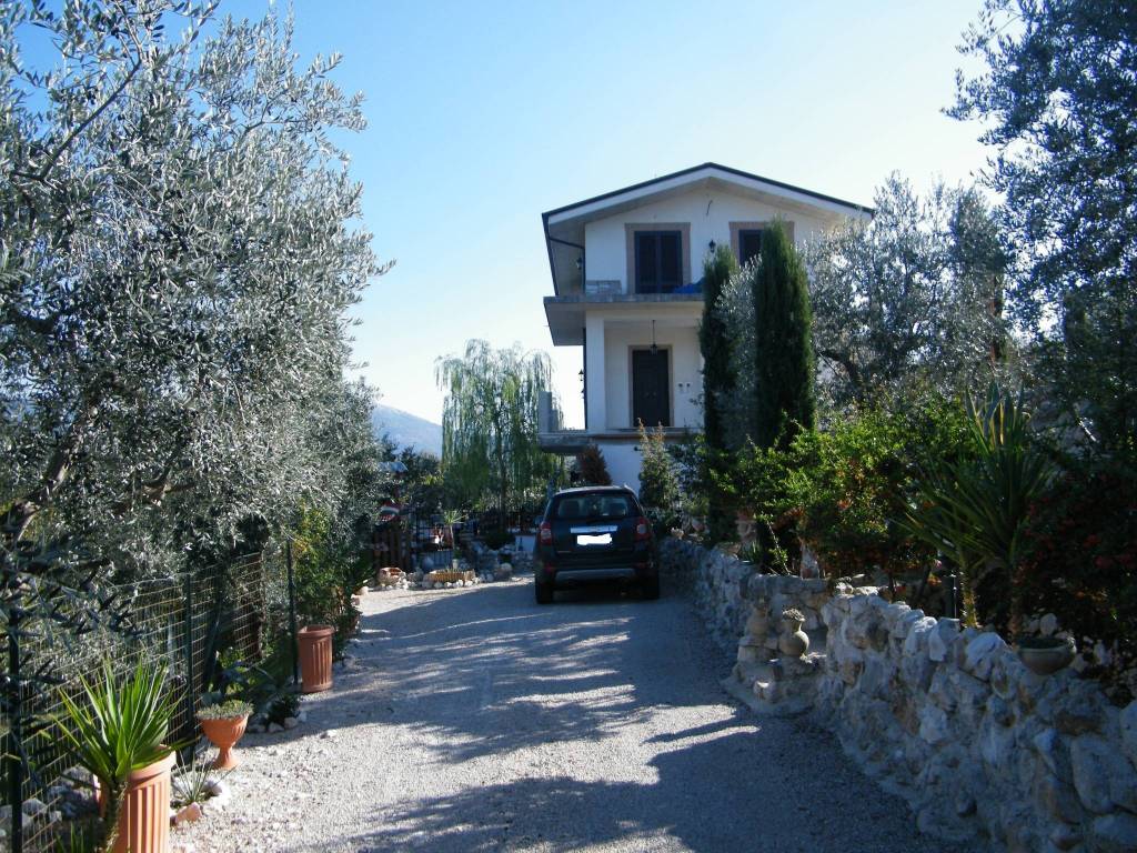 Villa a Alatri in Via della Croce - Foto 2