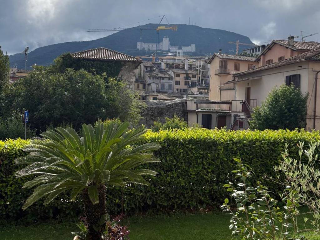 Villa a Spoleto in Via Montepincio - Foto 4