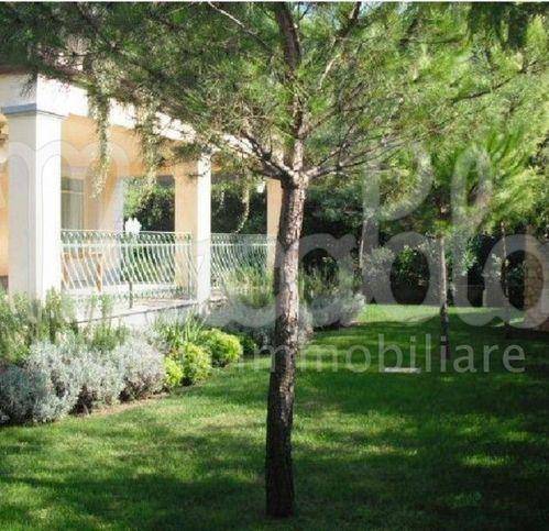 Villa a Forte dei marmi in Via Scassicarli - Foto 2