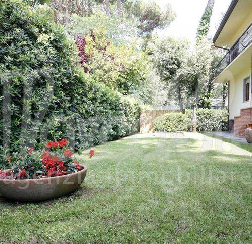 Villa a Forte dei marmi in Via Dalmazia - Foto 5