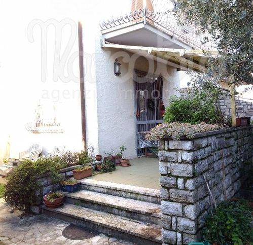 Villa a Forte dei marmi in Via Firenze - Foto 2