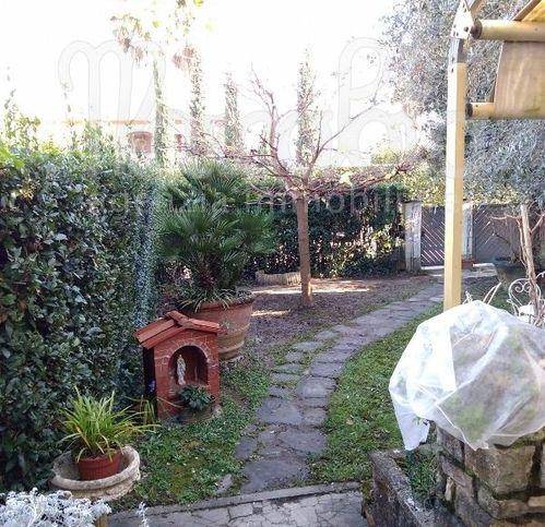 Villa a Forte dei marmi in Via Firenze - Foto 4