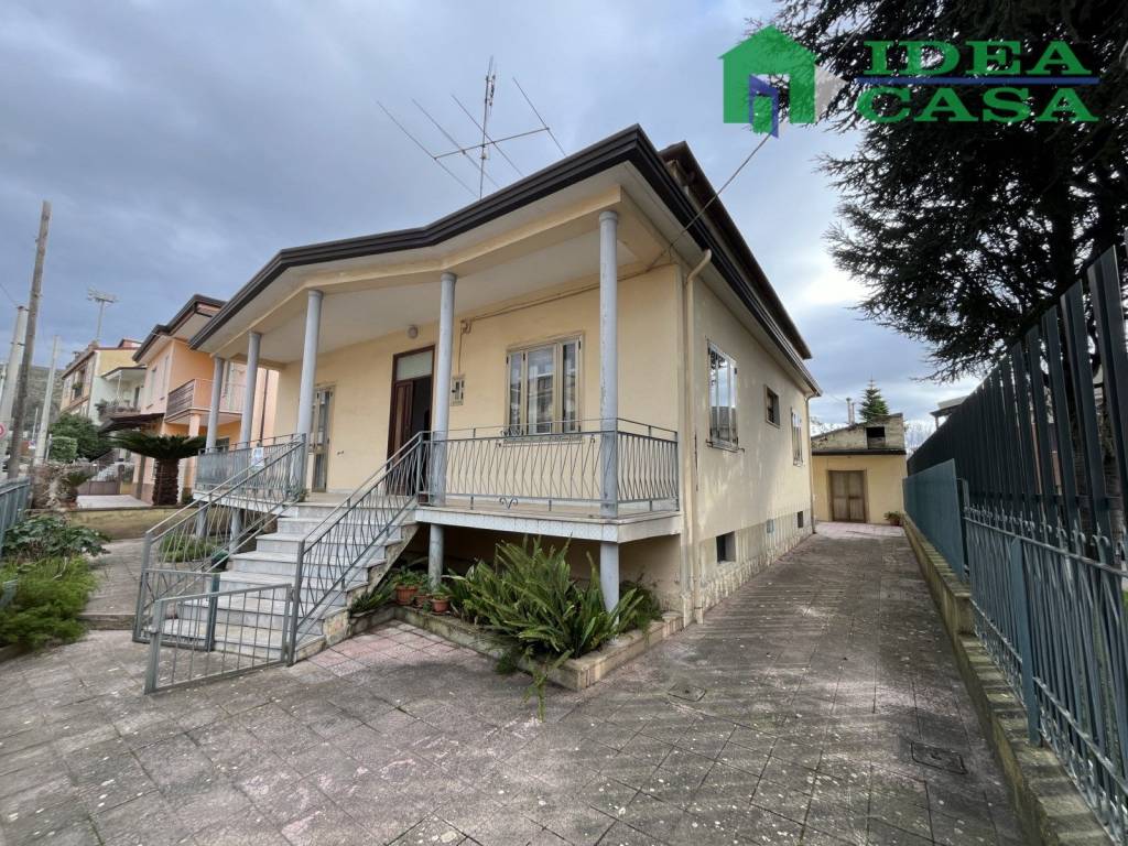 Villa a Vitulazio in Via Luciani, 25 - Foto 4