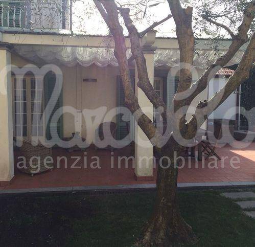 Villa a Forte dei marmi in Via Catalani - Foto 2