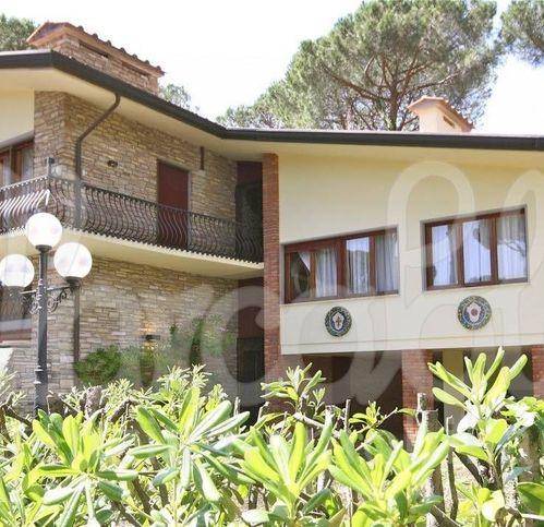 Villa a Forte dei marmi in Via Carra - Foto 2