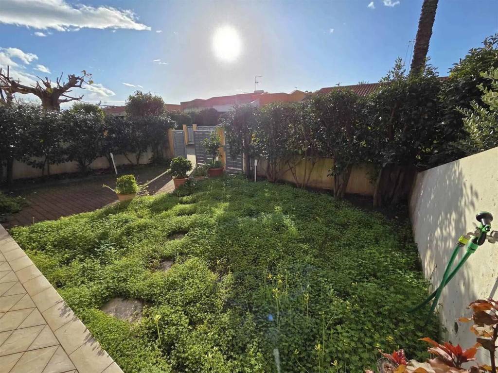 Villa a Brindisi in Strada Per Sbitri, 1 - Foto 2