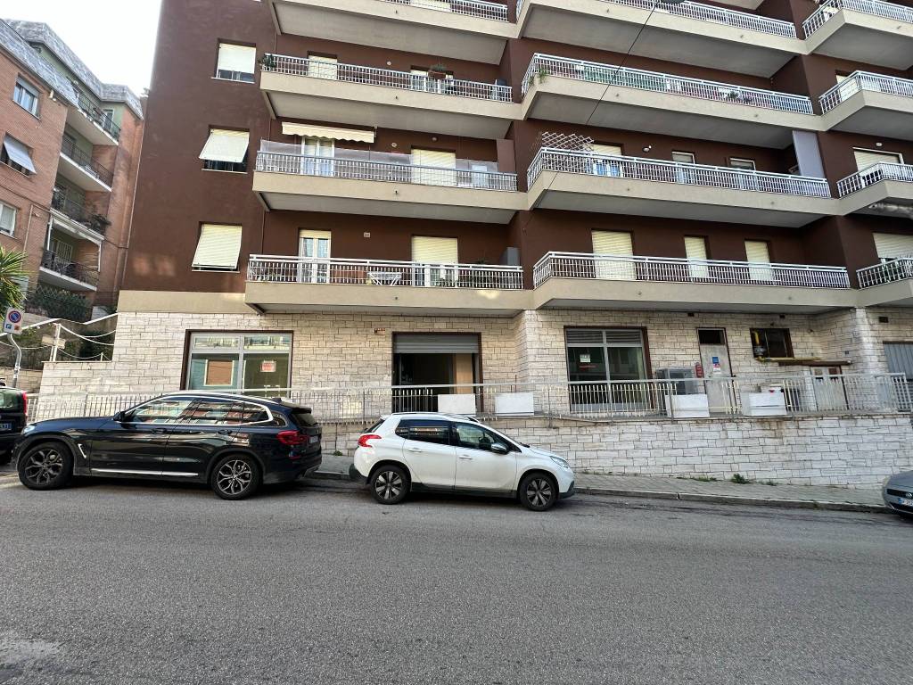 Immobile a Ancona in Via Beniamino Gigli, 17 - Foto 2