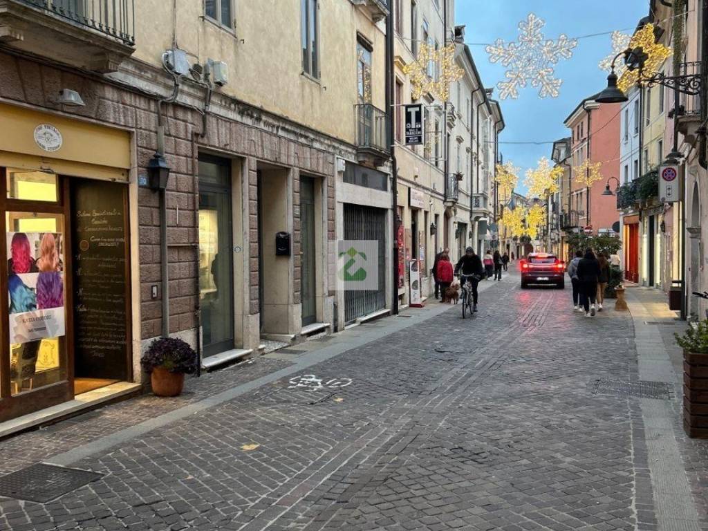 Immobile a Schio in VIA PASUBIO, 70 - Foto 1