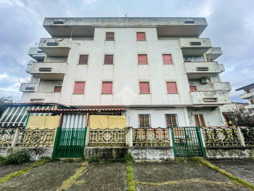 Appartamento a Nocera terinese in SS 18 Tirrena Inferiore, 36 - Foto 2