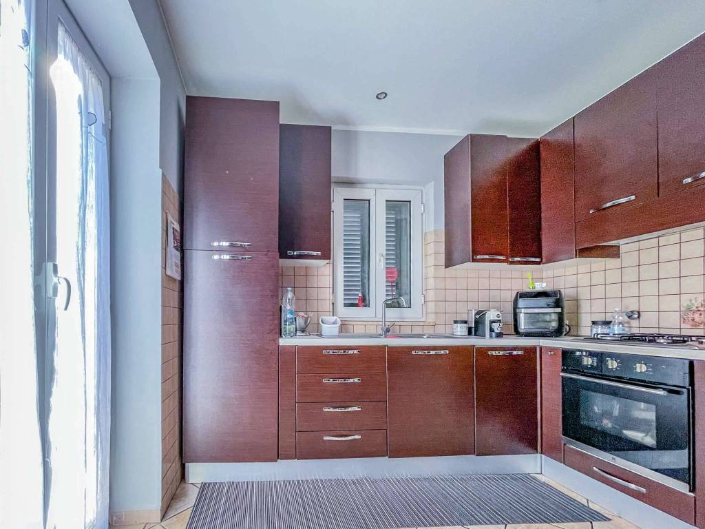 Villa a Aprilia in via Lampione - Foto 4