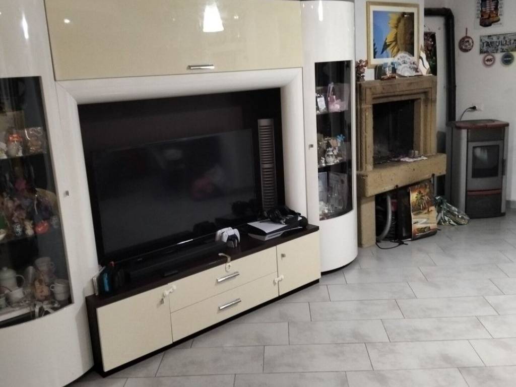Appartamento a Ischia di castro in Via Annibal Caro - Foto 5