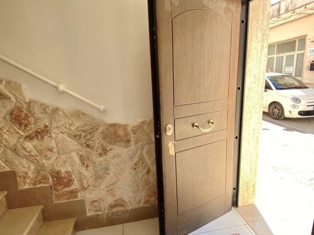 Appartamento a Turi in Via Regina Elena - Foto 2