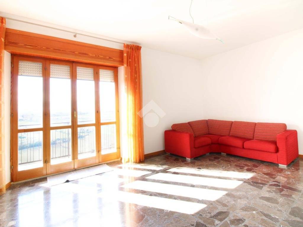 Appartamento a Fermo in Viale Medaglie D'Oro, 25 - Foto 2