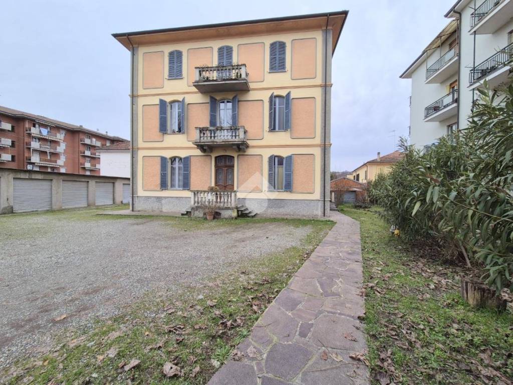Villa a Acqui terme in Corso Divisione, 53 - Foto 2