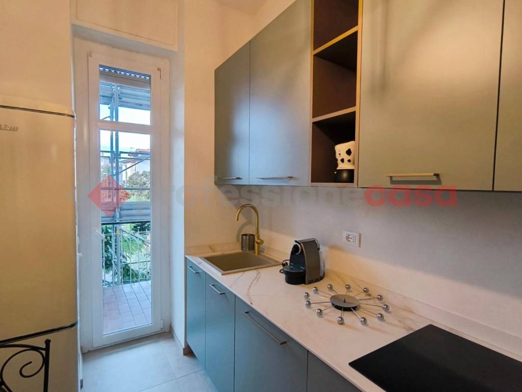 Appartamento a Arona in Via Lago D'Orta - Foto 5