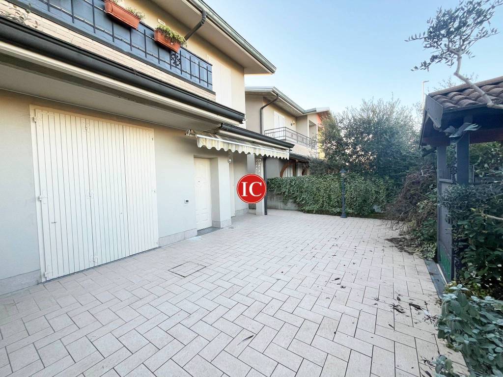 Villa a Massalengo in Viale Liberazione, 1 - Foto 3
