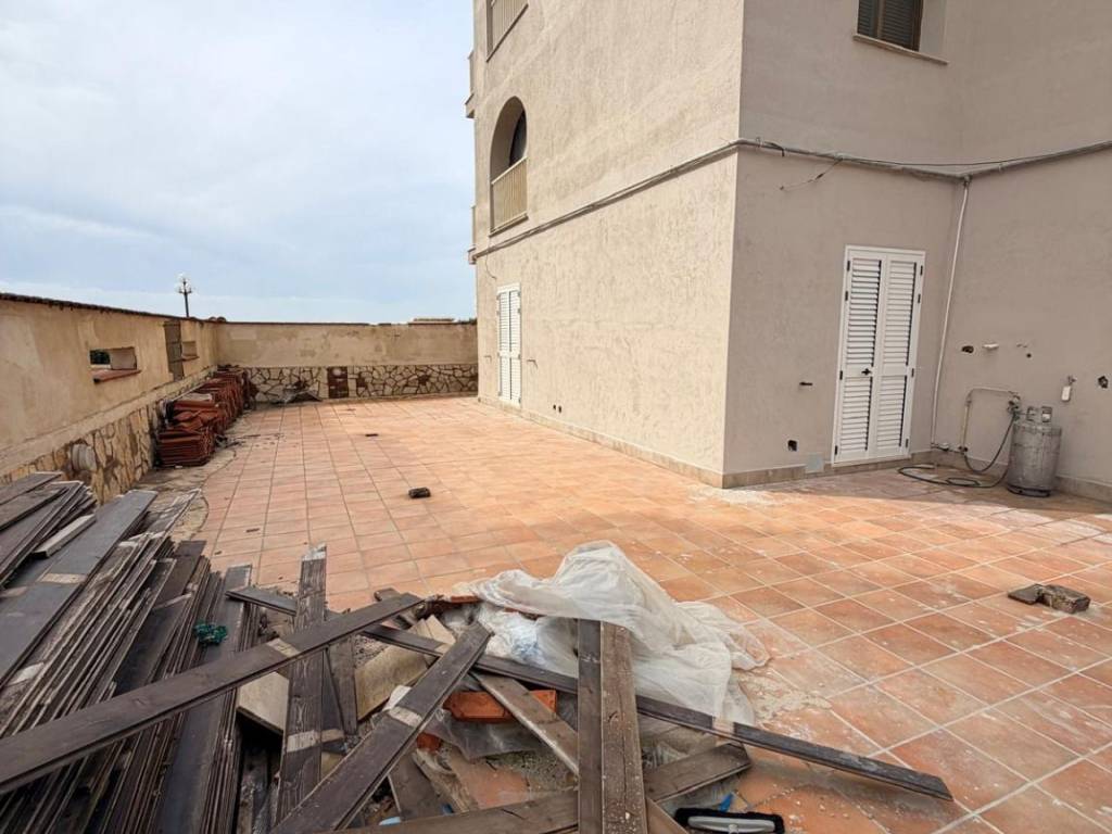 Appartamento a Castel volturno in Viale Valentina - Foto 3