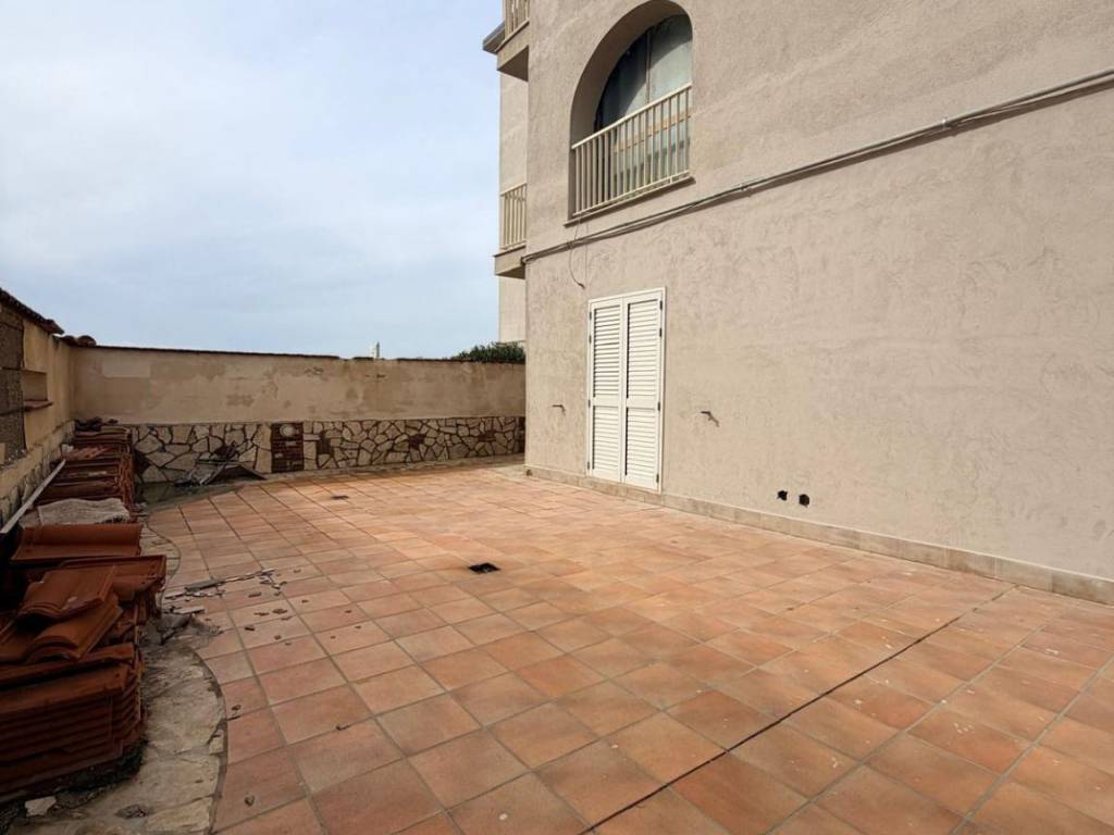 Appartamento a Castel volturno in Viale Valentina - Foto 4