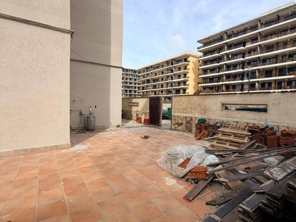 Appartamento a Castel volturno in Viale Valentina - Foto 5