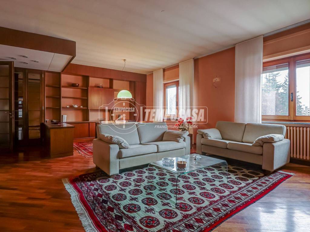 Villa a Borgomanero in Via Matteotti - Foto 5