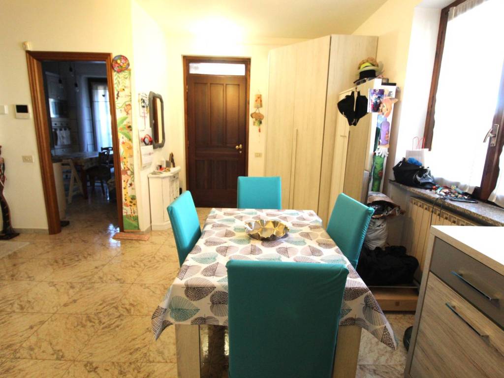 Villa a Gorla maggiore in Via Roma, 11 - Foto 5