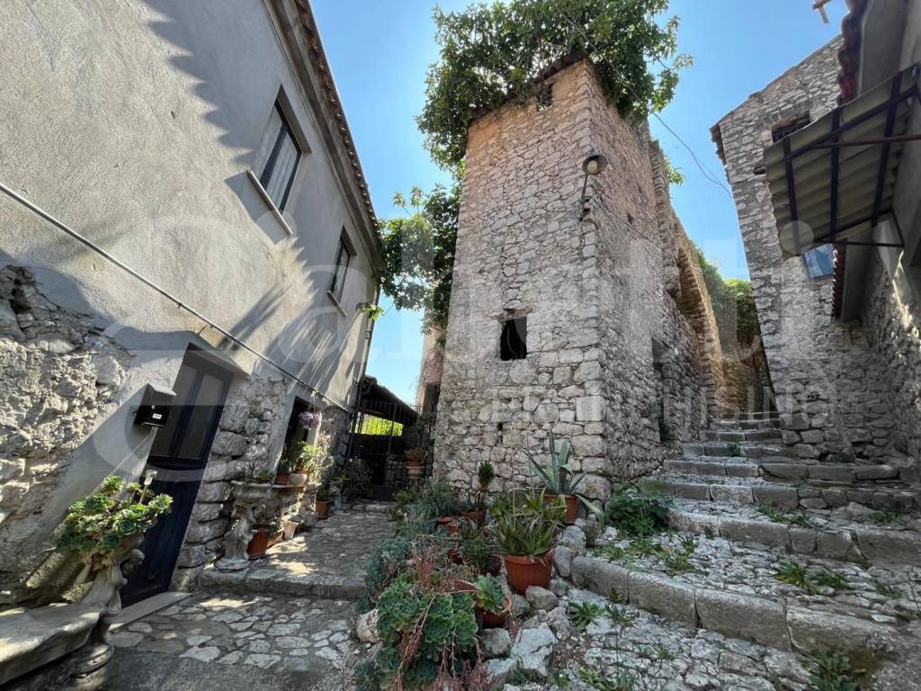 Casa indipendente a Baia e latina in Via Castello, snc - Foto 2