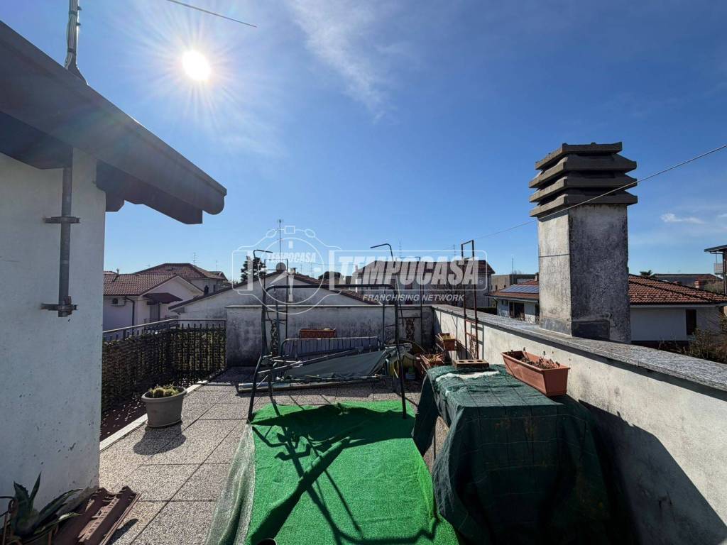 Villa a Cogliate in Via volta - Foto 2