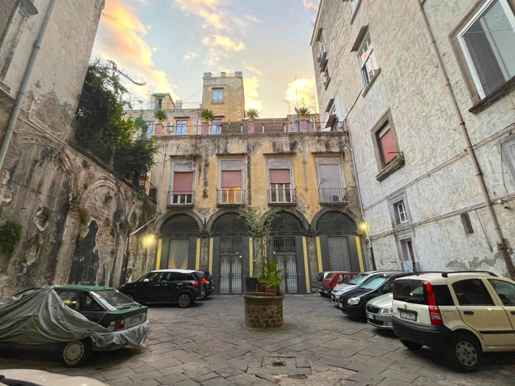Appartamento a Napoli in Via Atri, 37 - Foto 2