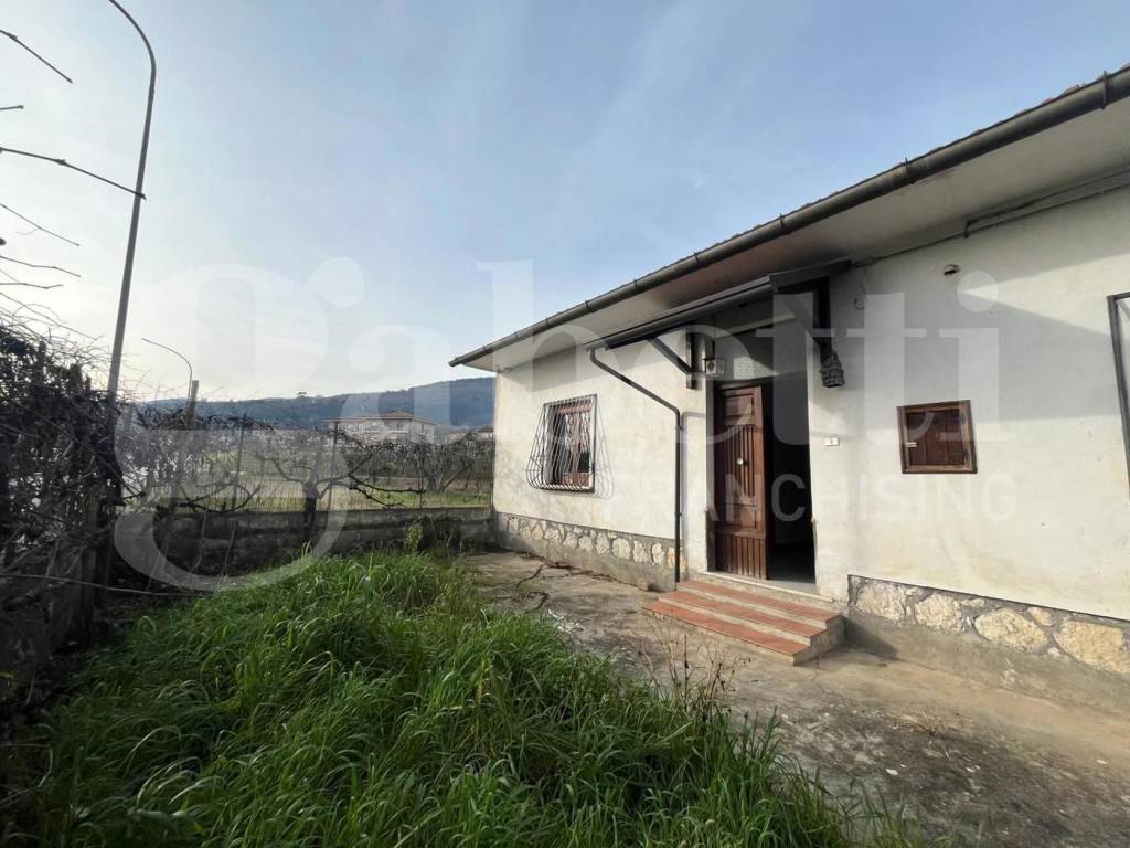 Casa indipendente a Alvignano in Via Fontanelle, 3 - Foto 4