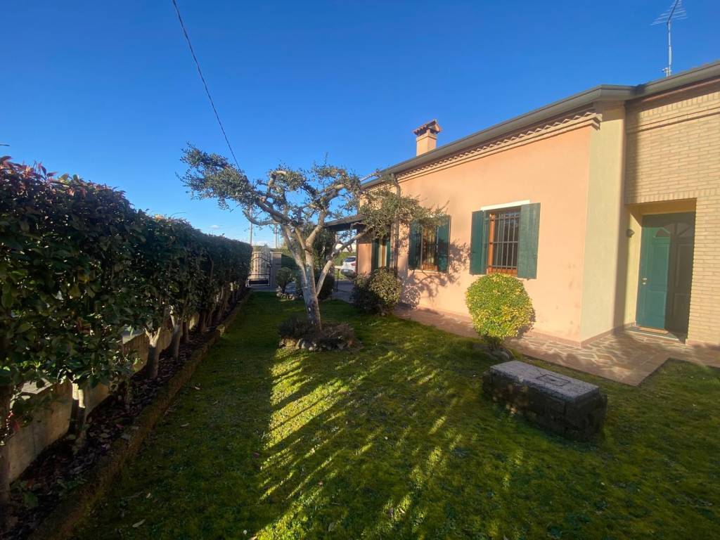 Villa a Montegrotto terme in Via Fabio Filzi - Foto 4