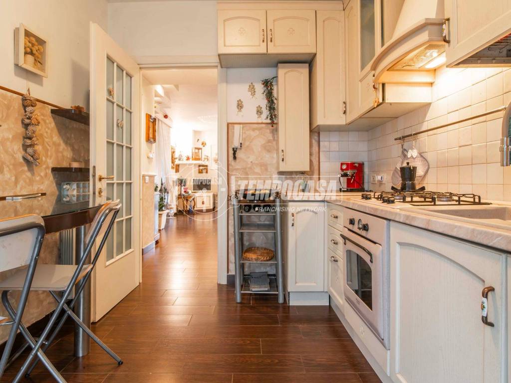 Villa a Gorla maggiore in Via Carso 15 - Foto 4