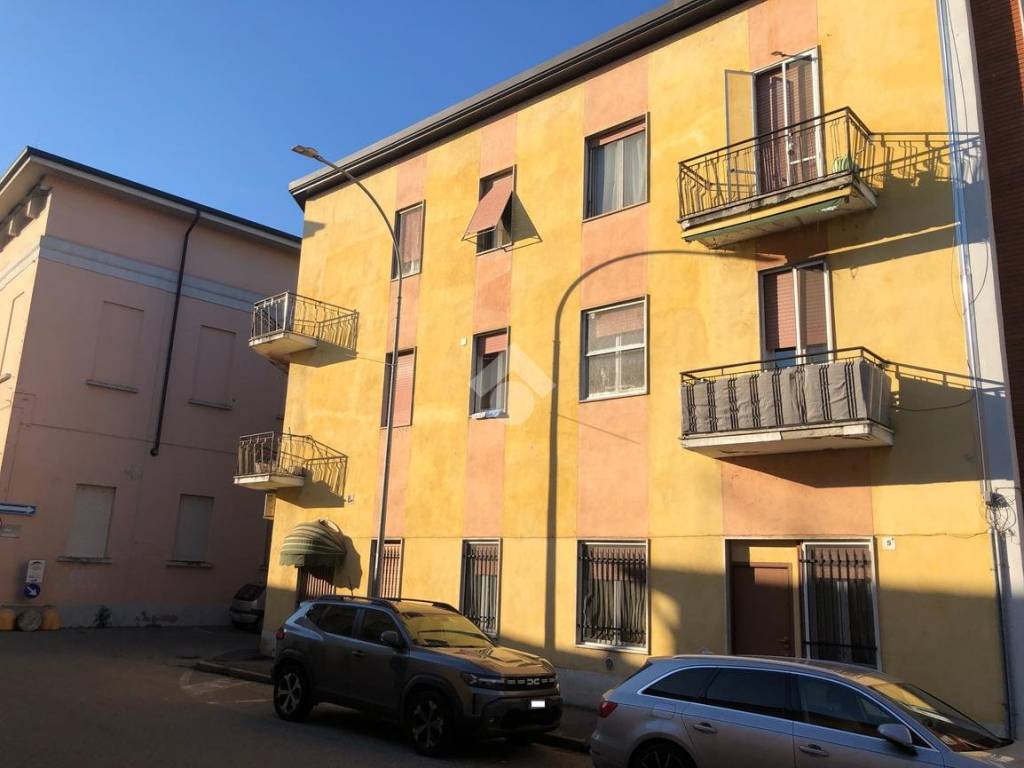 Appartamento a Lacchiarella in Via 1' Maggio, 89 - Foto 2
