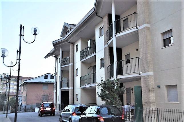 Appartamento a Chivasso in Via Eugenio Clara - Foto 2