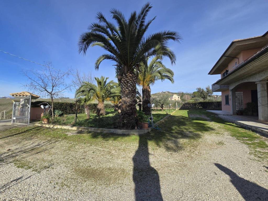 Villa a Città sant'angelo in Strada Eugenio Maury - Foto 3