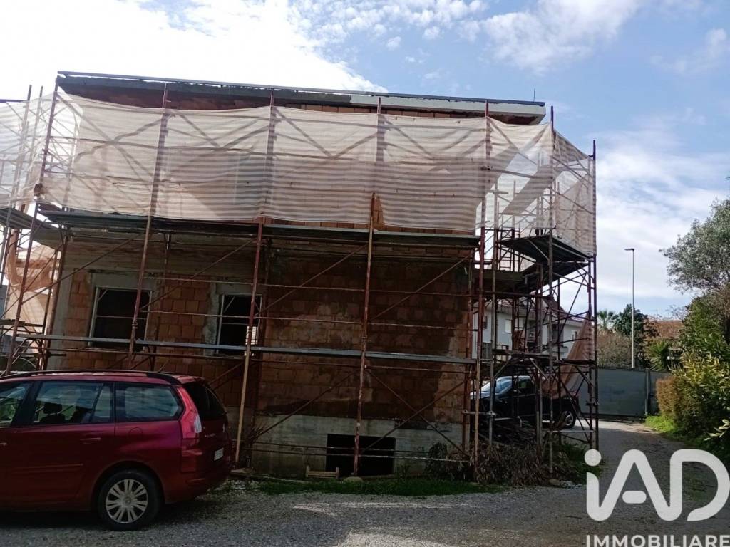 Villa a Lamezia terme in Via PIETRO NENNI - Foto 2