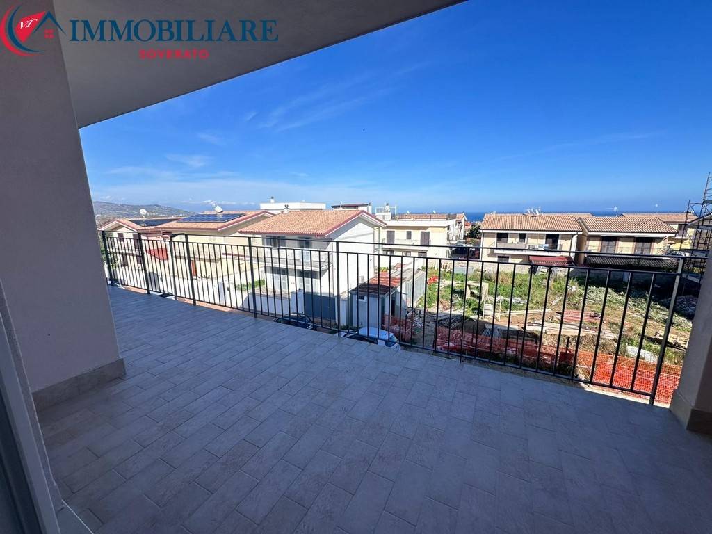 Appartamento a Soverato in Viale Pietro Mancini - Foto 2