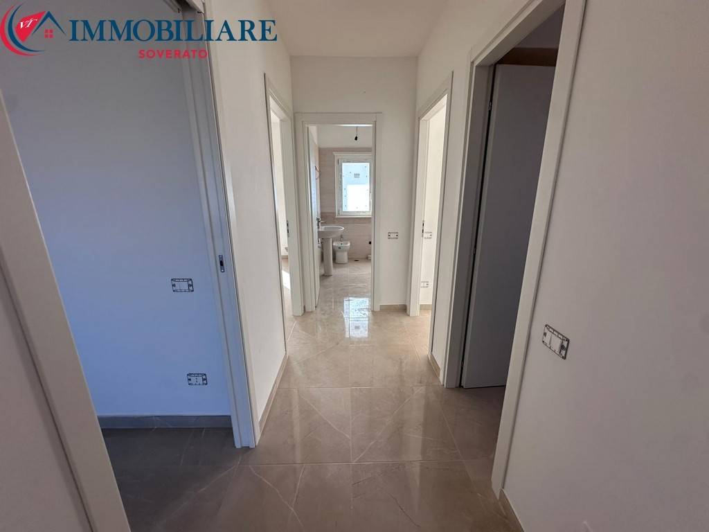 Appartamento a Soverato in Viale Pietro Mancini - Foto 4