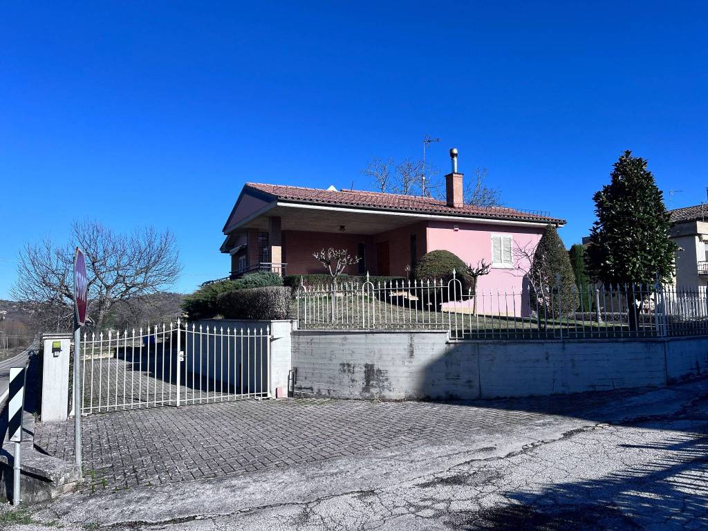 Villa a Sarnano - Foto 2