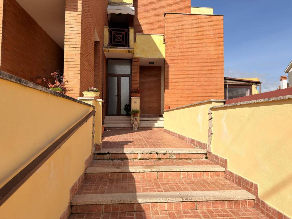 Appartamento a Ardea in Via delle Mimose - Foto 4