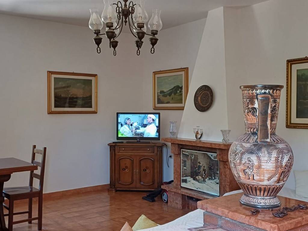 Villa a Aprilia in Via Amatore Sciesa - Foto 5