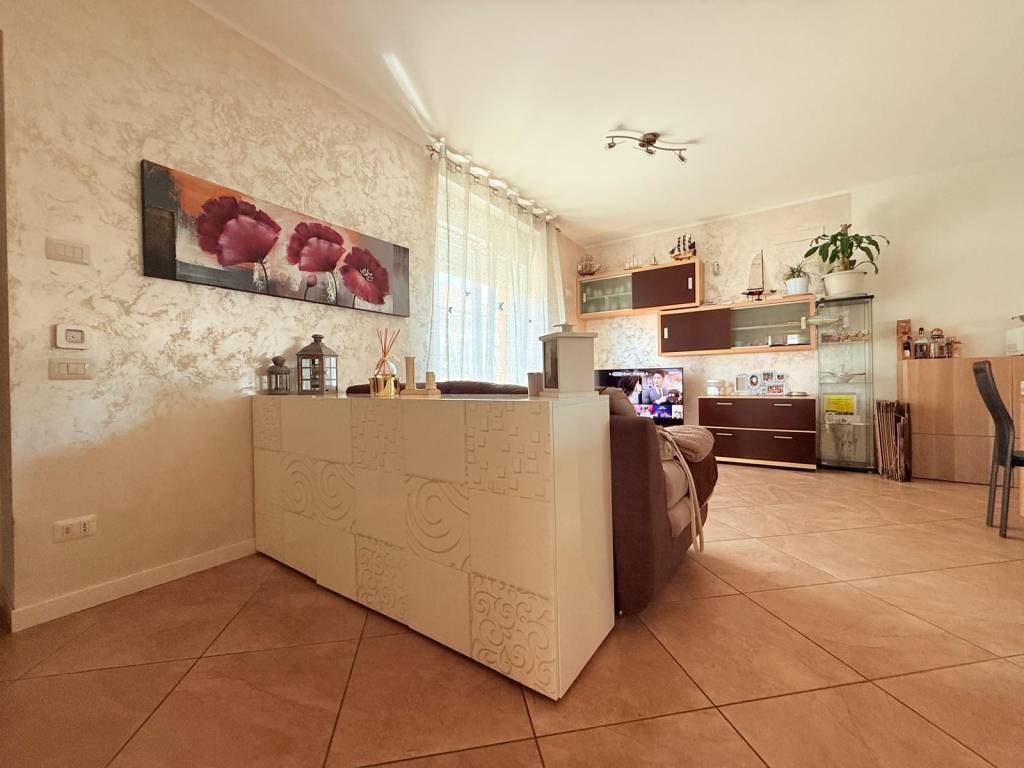 Appartamento a Brenna in Via Roma, 31 - Foto 3