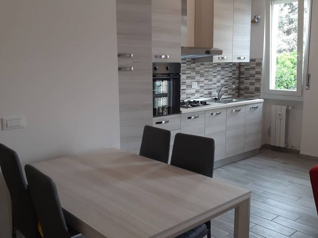Appartamento a Saronno in Via 25 Aprile, 10 - Foto 3