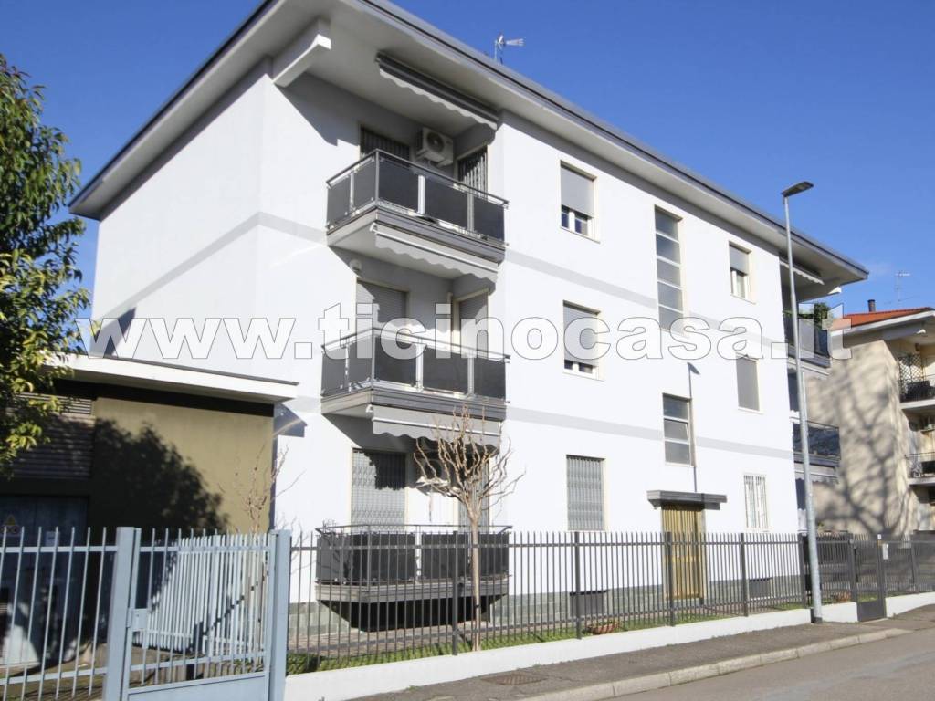 Appartamento a Corbetta in Via Meroni - Foto 2