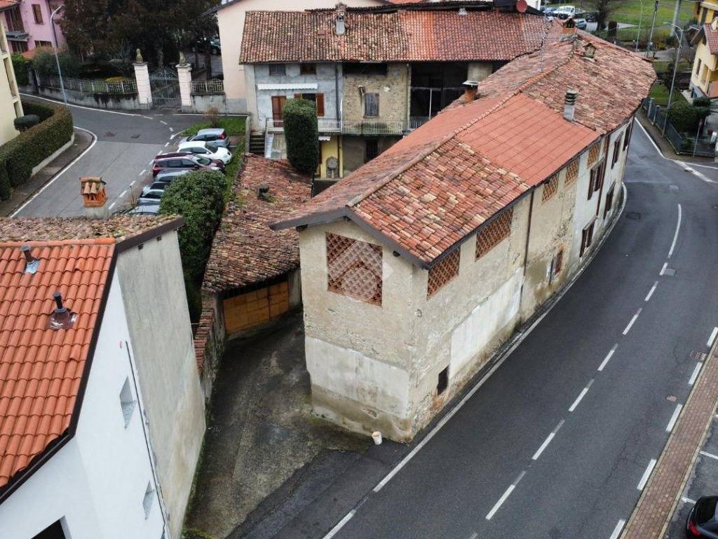 Rustico / casale a Bulciago in Via Sant'Agostino, 28 - Foto 2